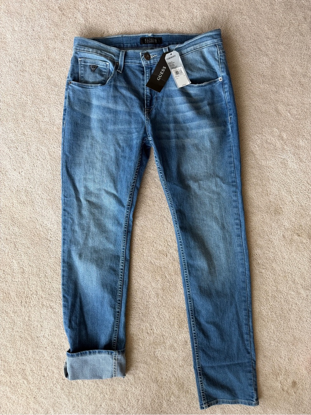 NWT GUESS “Vermont” Slim Jeans in Medium Blue Wash